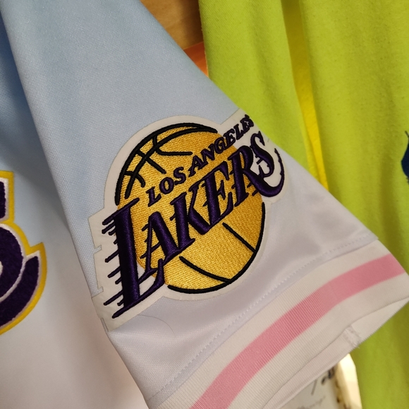Men's sz L Pro Standard NBA LAKERS Short Sleeve Shirt - NWT - Picture 3 of 10